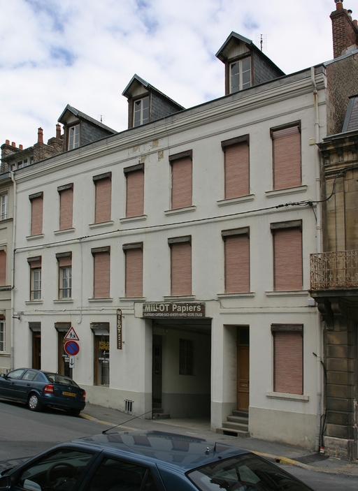 Ancienne maison de commerce Daudville et Cie, puis Massart et Turbeaux, puis Chatelain Black et Cie, puis Léon Frères