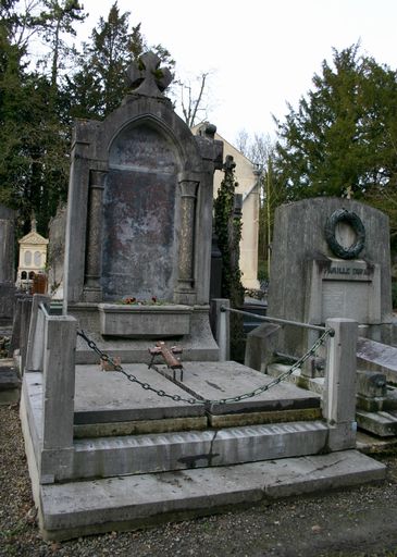 Tombeau (stèle funéraire) des familles Bétencourt et Dupont