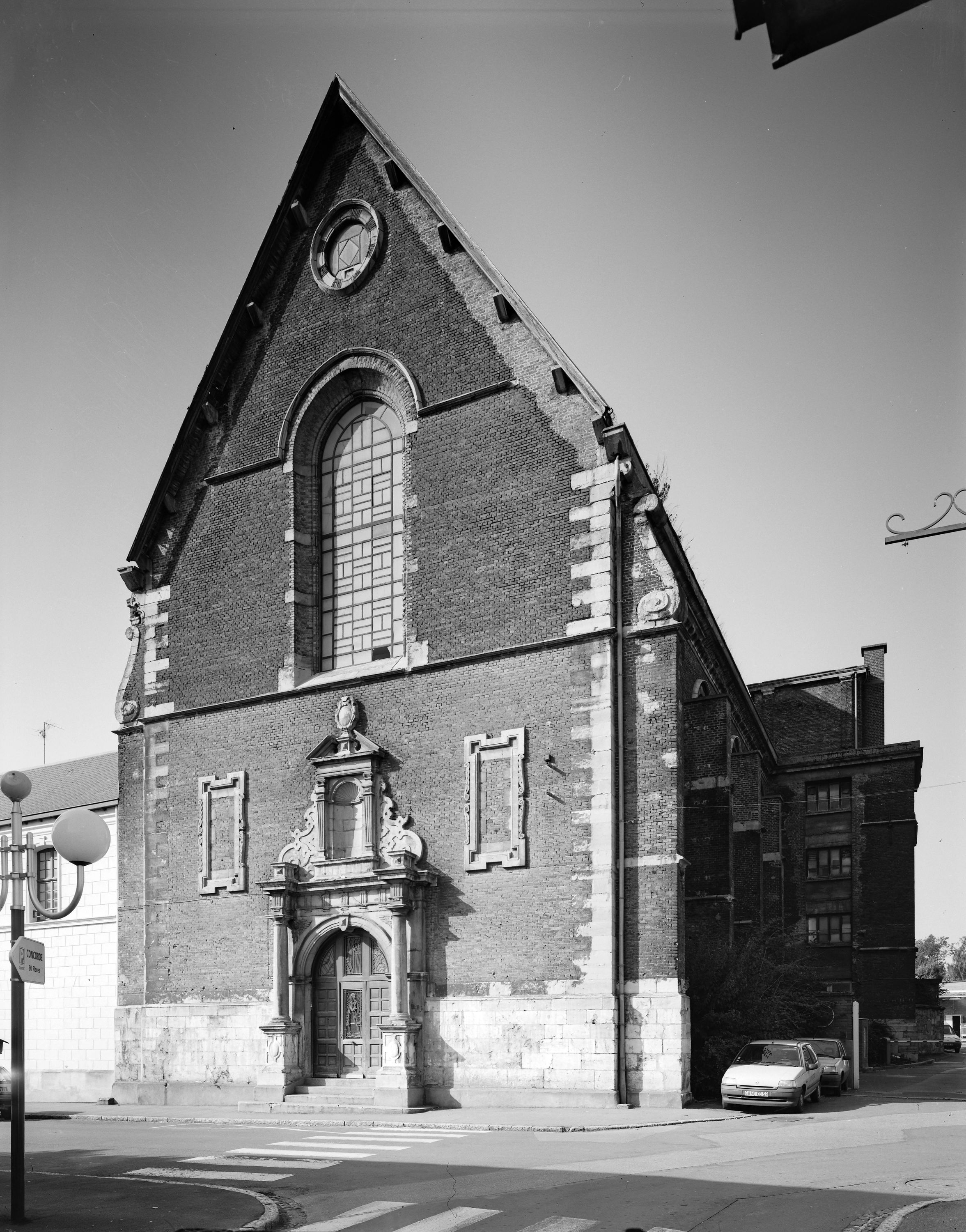 Ancienne chapelle du collège des Jésuites, puis salle des fêtes dite Salle Sthrau