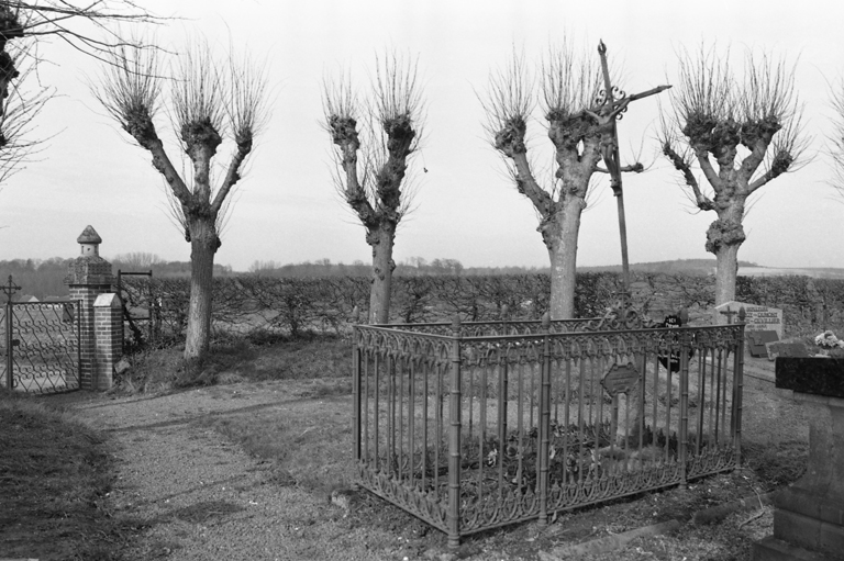 Cimetière de Bavelincourt