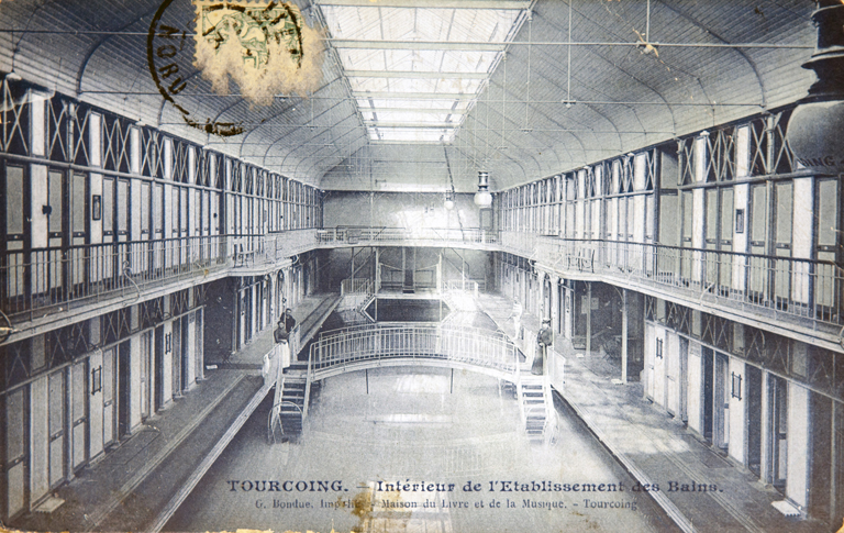 Piscine et bains publics, dits école de natation, actuellement Institut du Monde Arabe-Tourcoing