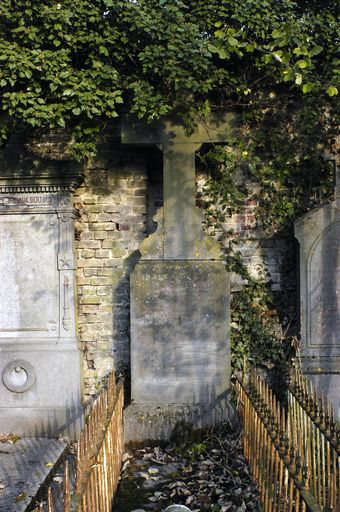 Tombeau (croix funéraire) de la famille Riquier-Tellier