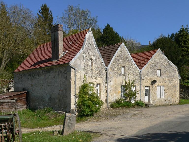 Série de trois maisons d'ouvrier agricole