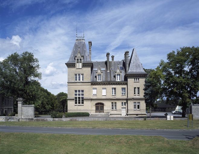 Ancienne demeure d'industriel, dite Château Civet, à Saint-Maximin