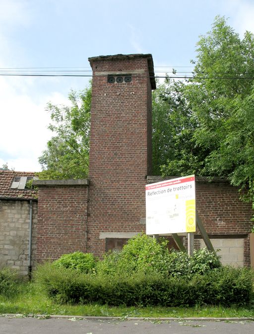 Ancien moulin à farine de la Chaussée, puis maison la Moulinière, puis usine de boutons en bakélite Haret, puis usine d'articles en caoutchouc