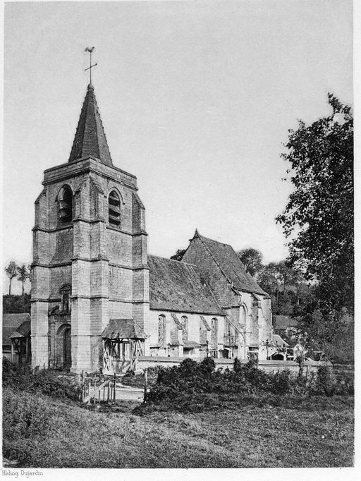 Église paroissiale Saint-Pierre et cimetière de Franqueville