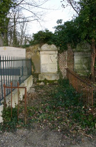 Enclos funéraire de la famille Moullart