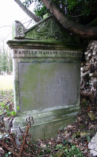 Enclos funéraire de la famille Maisant-Cottrelle