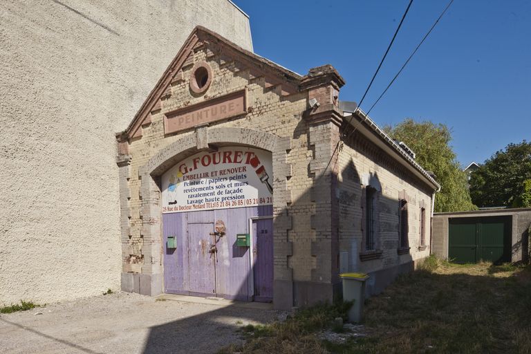 Ancienne remise à bateau, actuellement atelier