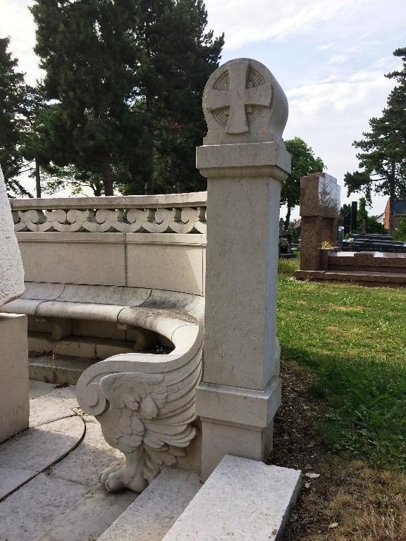 Monument funéraire de Marius Sourisseau