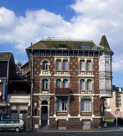 Maison à deux logements accolés, dite Sarrazine (anciennement Une Étape) et Au Gui