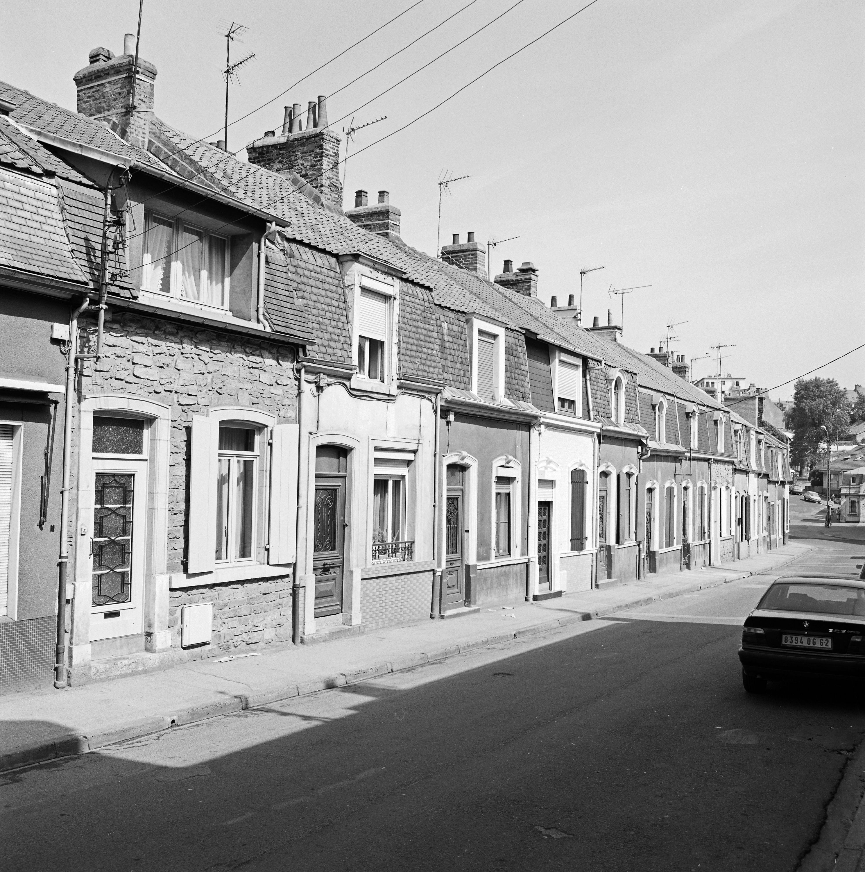 Série de dix-huit maisons