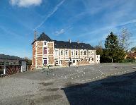 Ancien manoir, dit château, devenu école primaire Jules-Ferry (Groupe B) à Saint-Léger-lès-Domart