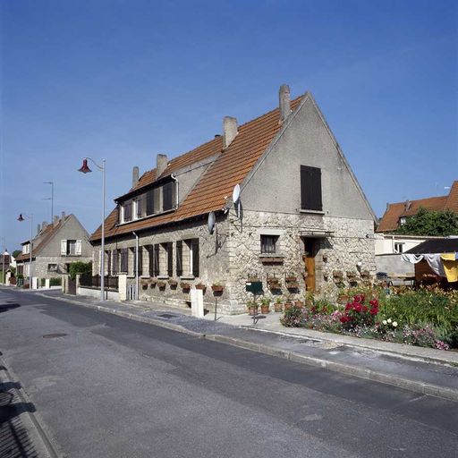 Ancienne cité d'employés de la Compagnie Française des Matières Colorantes, dite Cité Entreil ou du Clos Entreil, à Villers-Saint-Paul