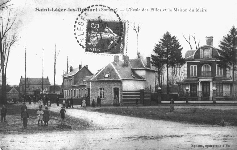 Ancienne demeure du député maire Anatole Jovelet, dite le Chalet canadien