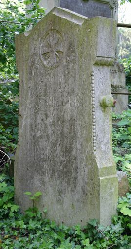 Enclos funéraire de la famille de l'architecte Jean-Baptiste Herbault