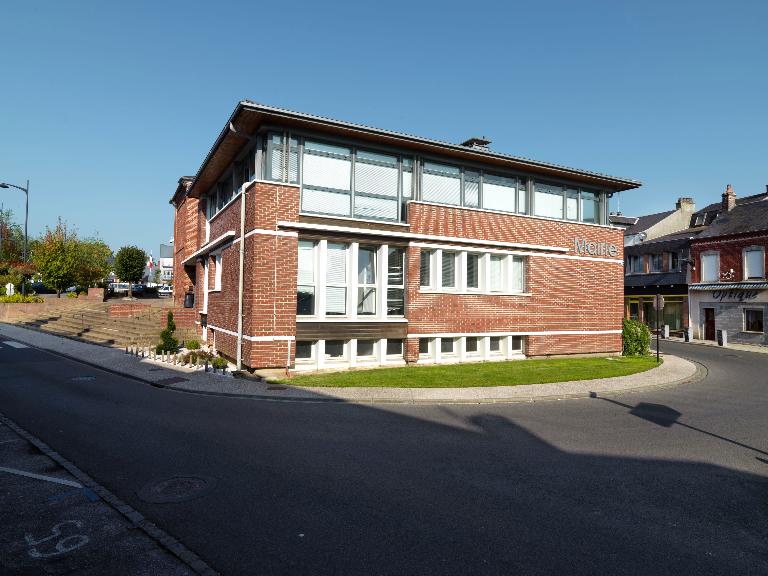 Ancienne école primaire de garçons et mairie d'Escarbotin (actuelle mairie de Friville-Escarbotin-Belloy)