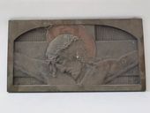 Bas-relief : Christ en croix