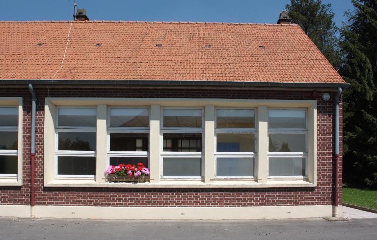 Ancien groupe scolaire des Moulins-Bleus, actuelle mairie de l'Etoile