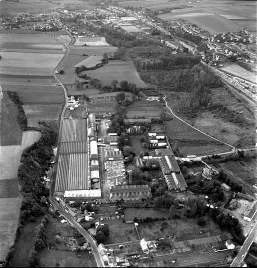 Anciens moulins, puis scierie, devenue filature et tissage de jute Saint Frères à Berteaucourt-les-Dames, dit d'Harondel, puis usine de meubles Sièges de France