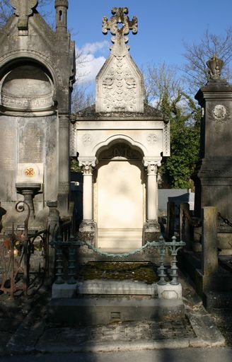 Monument sépulcral de la famille de l'architecte Emile Riquier