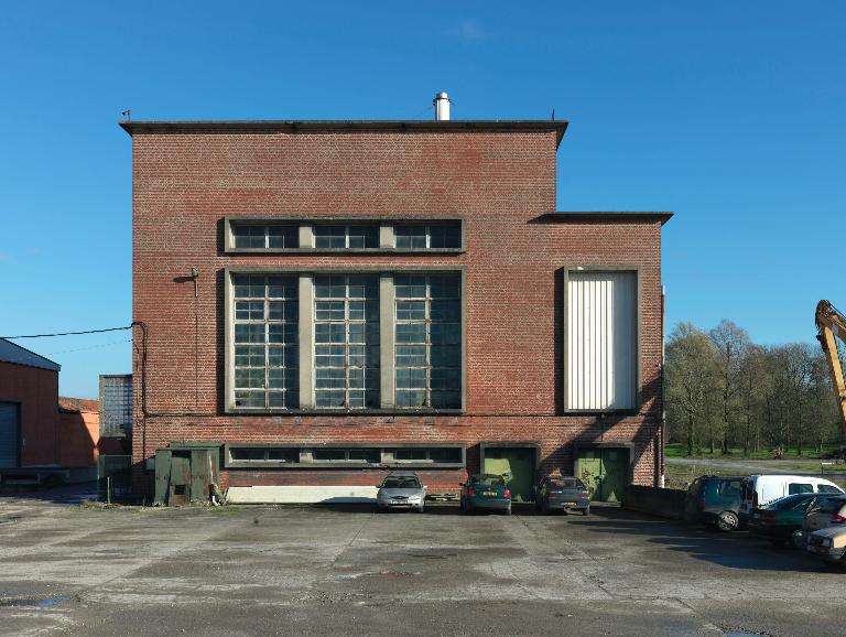Filature de jute Saint Frères, puis Boussac Saint Frères à Saint-Ouen, devenue corderie, puis usine de fibres artificielles et synthétiques Peaudouce, puis Trioplanex