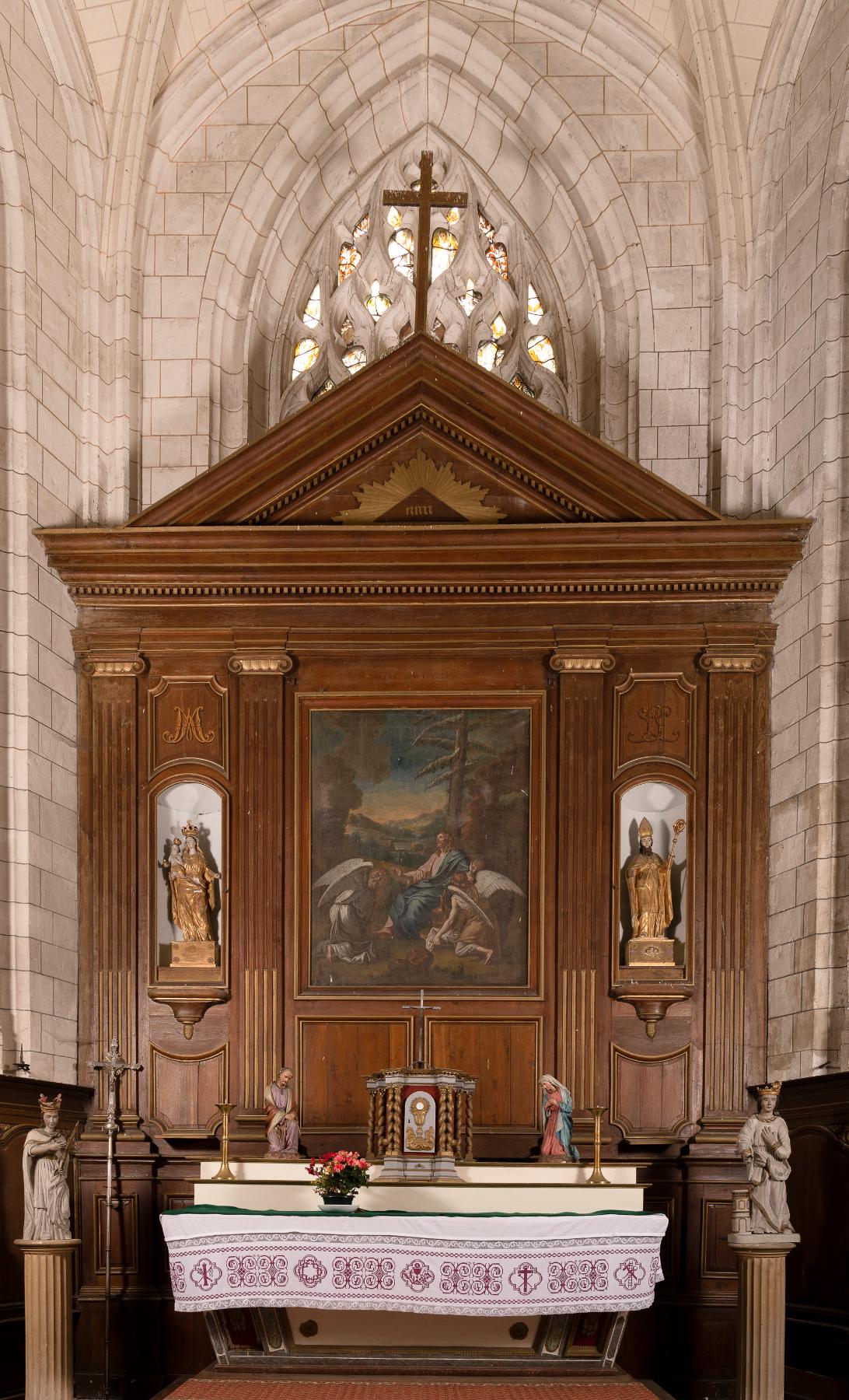 Ensemble du maître-autel (autel-tombeau, gradins d'autel, tabernacle architecturé, retable architecturé)