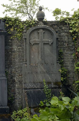 Tombeau (stèle funéraire) de la famille Carpentier-Dheilly