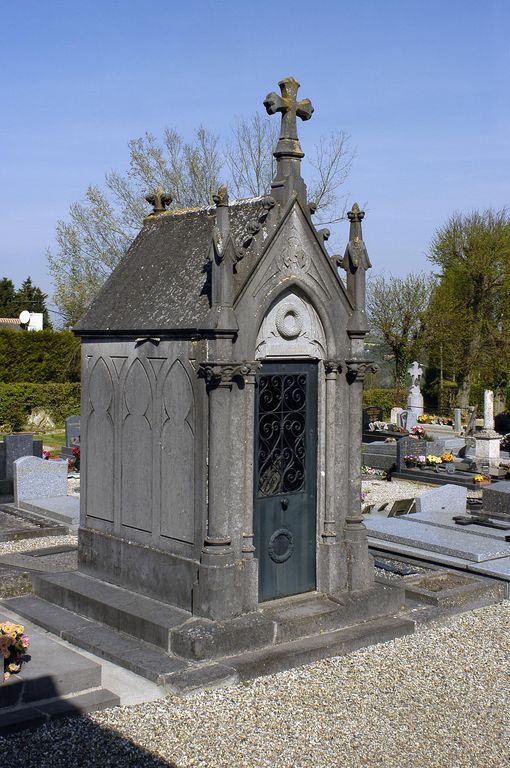 Cimetière communal de Sains-en-Amiénois