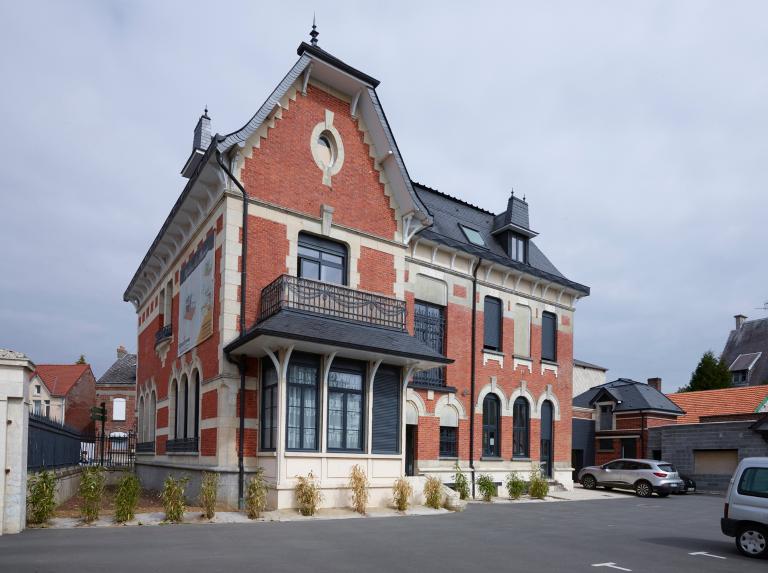 Ancien hôtel particulier, propriété de Mme Léonie-Aglaé Lagnier-Goubet, puis immeuble à logements