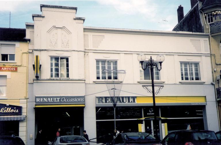 Ancien hôtel d'Angleterre, devenu sous-préfecture de Péronne, puis garage Renault