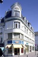 Ancien magasin de commerce, dit A la Maison Bleue