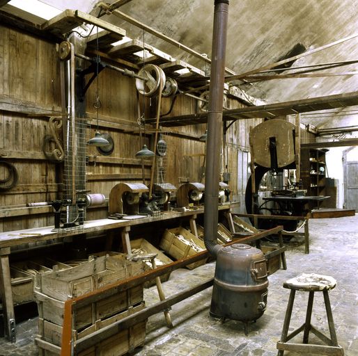 Ancien moulin à blé, puis à foulon, dits Moulin d'Achon, puis Moulin de Saint-Félix, puis brosserie Autin, devenue musée, dit Moulin-Brosserie de Saint-Félix