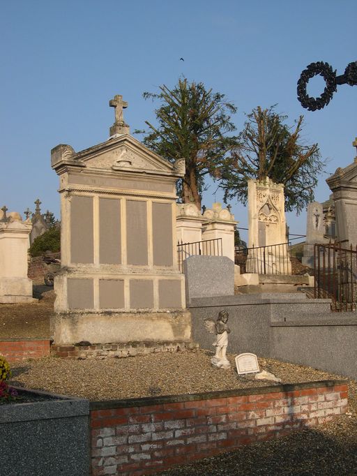 Tombeau (stèle funéraire) des familles Dumont-Bralant
