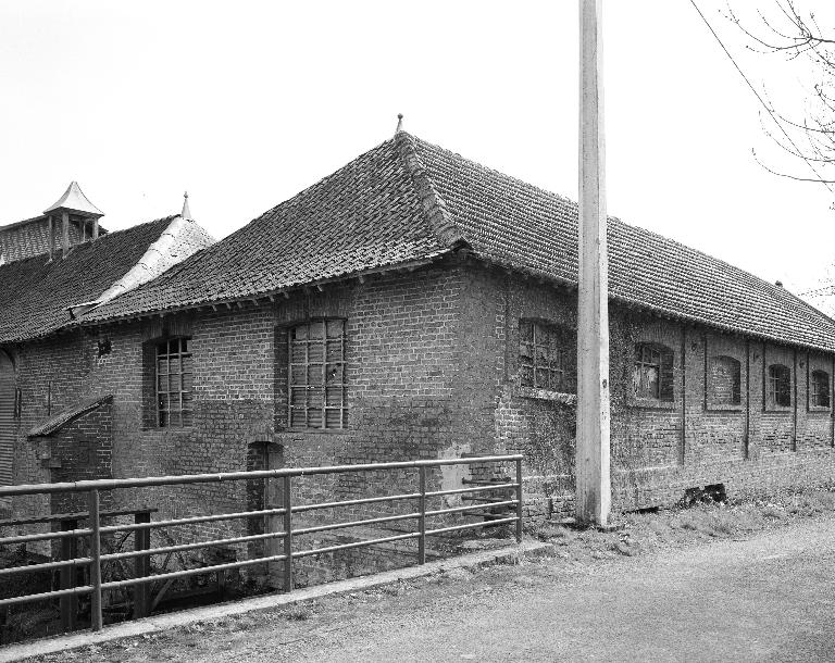 Ancienne usine de papeterie Obry et Cie, puis Bernard et Cie, puis Cauvin Yvose, puis S.A. des Pâtes à papier de la Somme