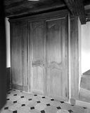 Lambris de hauteur et armoire