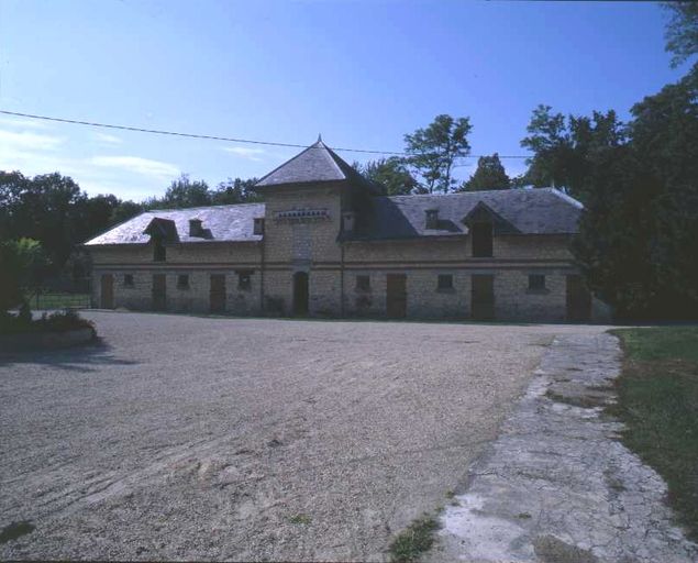 Ancien manoir dit château Jouglet à Pontavert, actuellement ferme