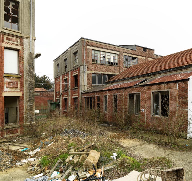 Ancienne usine de serrurerie et fonderie Charles Guerville, puis Ch. Guerville Fils et Riquier Frères, puis Guerville, Riquier et Cie puis usine de serrurerie Bricard