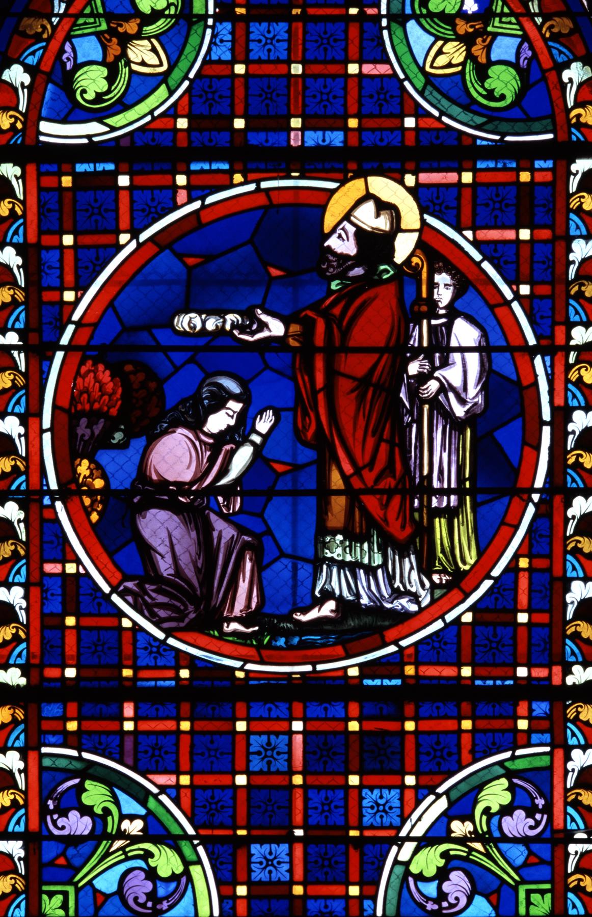 Ensemble des trois verrières du chœur (une verrière figurée et deux verrières figurées décoratives) : saint Médard, scènes de la vie de saint Médard