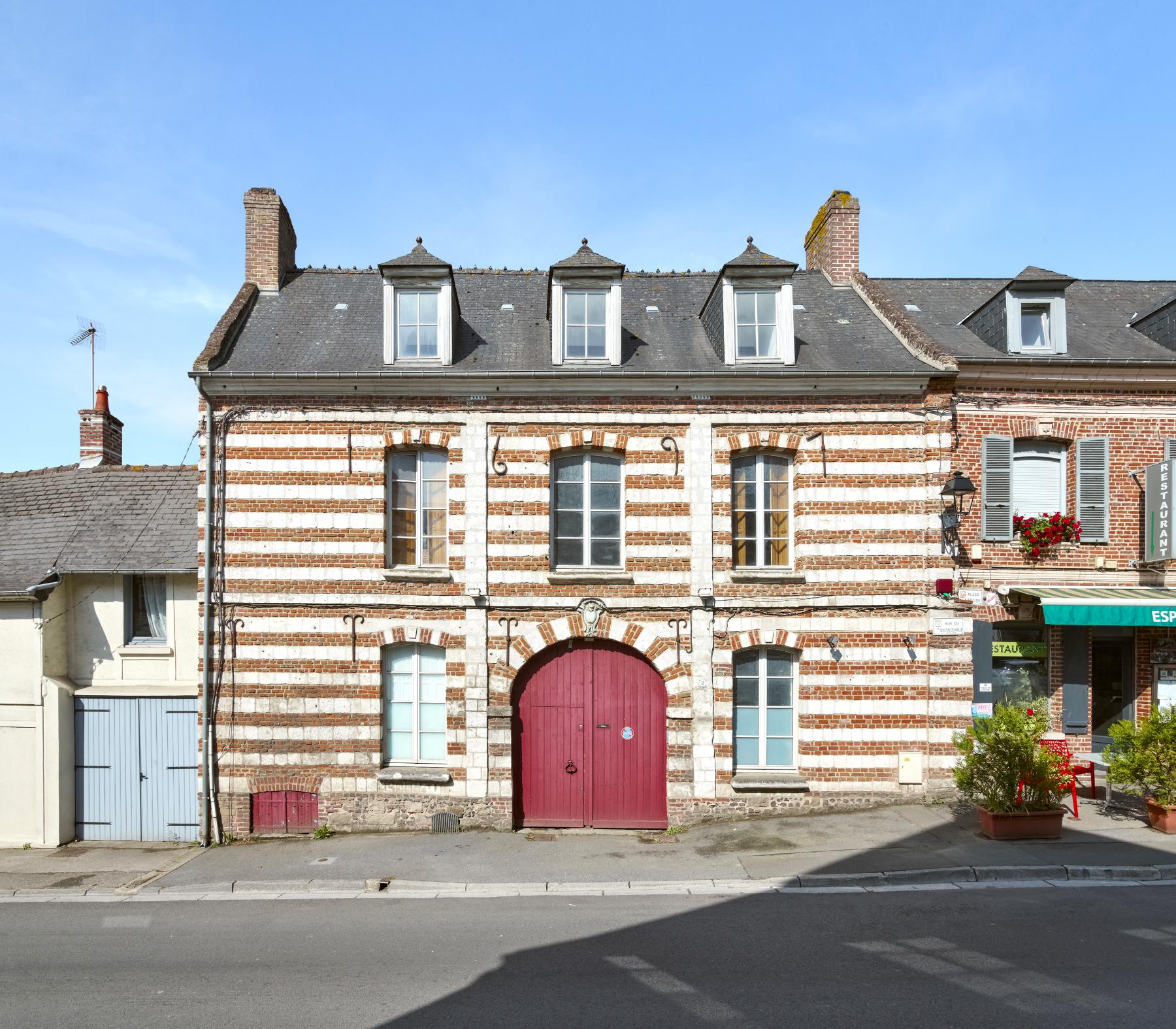 Ancien hôtel de voyageurs dit du Lion d'Or, actuellement maison