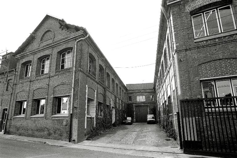 Ancienne fabrique de serrures Valéry Fournier, puis Valéry Fournier Fils, devenue Etablissements Durieux, puis usine de décolletage Adrien Riquier