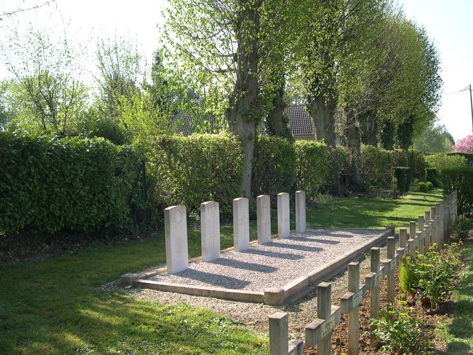 Cimetière communal de Sains-en-Amiénois