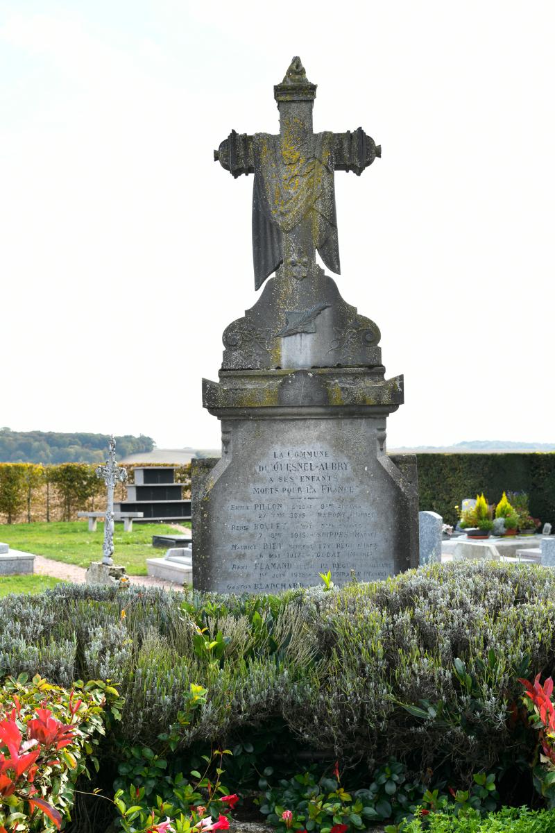 Cimetière communal du Quesnel-Aubry