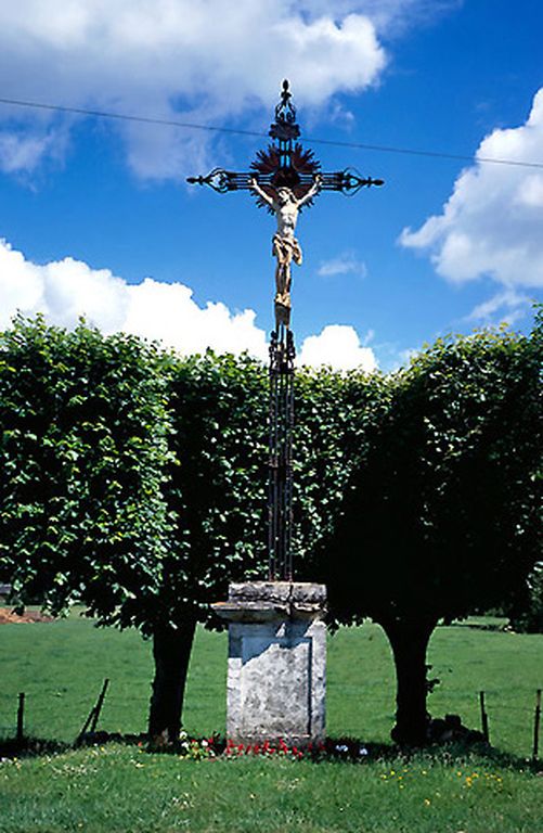 Croix de chemin à Martigny