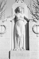 Statue (figure colossale) : Allégorie féminine