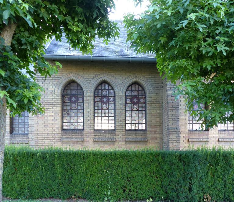 Eglise paroissiale Saint-Thomas de Warfusée et ancien cimetière (détruit)