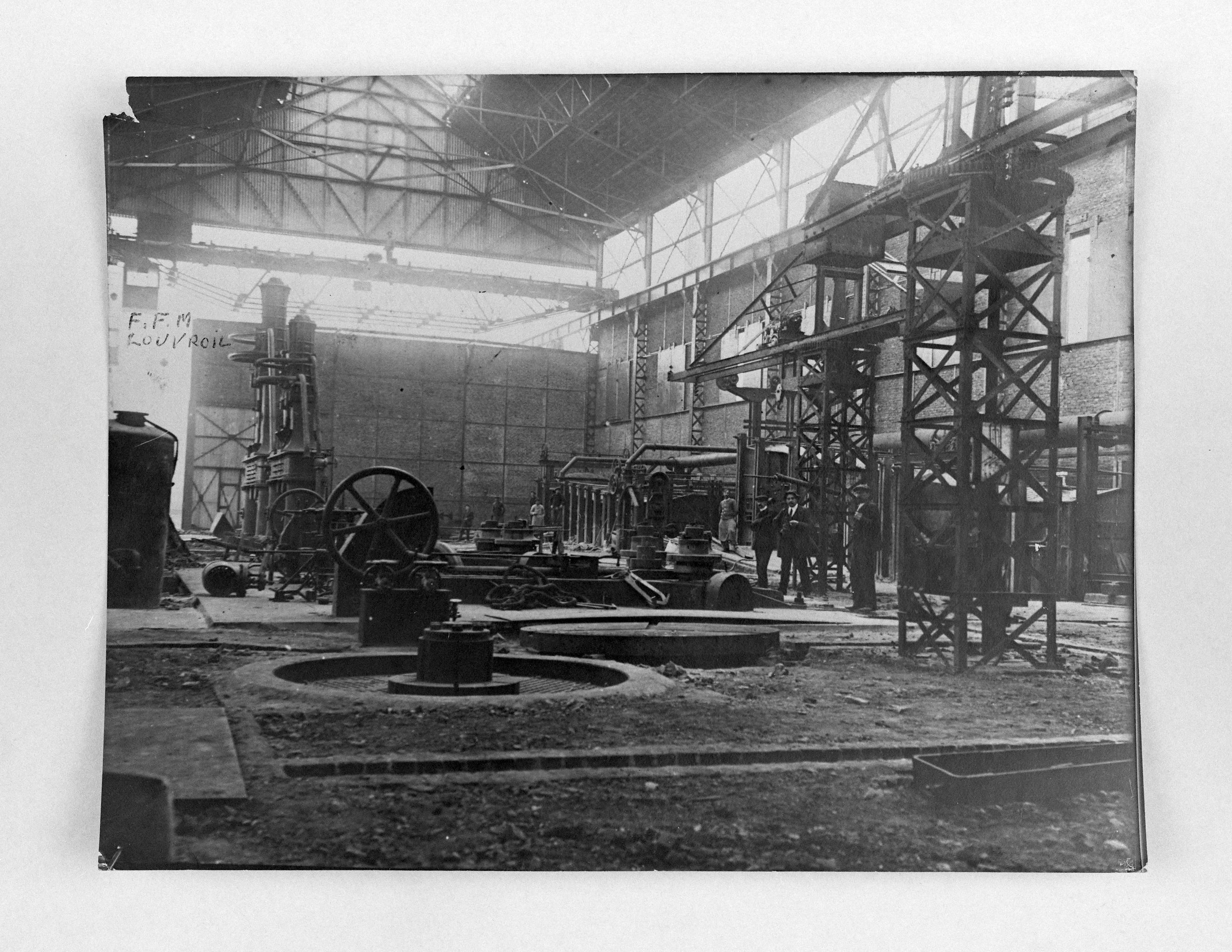 Aciérie et laminoirs Société Anonyme de Fabrique de Fer de Maubeuge (F.F.M.) puis Hoogovens, puis Myriad, puis Tata Steel