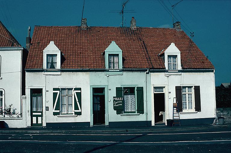 Groupe de trois maisons de pêcheur