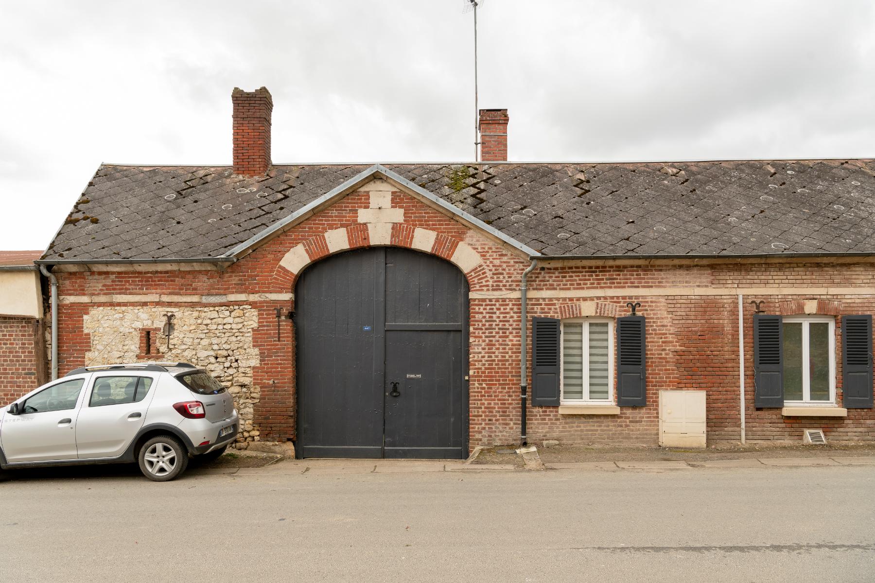 L'habitat du village de Montreuil-sur-Brêche