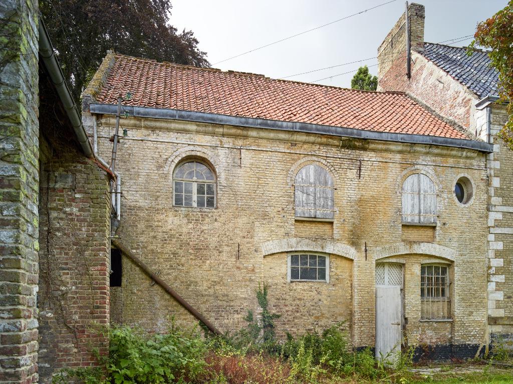 Ancienne ferme Saint-Bertin, puis sucrerie et râperie de betteraves et ferme Platiau, puis ferme des Berceaux